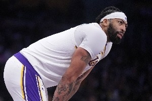 湖人隊史有哪些50+先生？詹眉在列 科比砍下23次 小里先于077上榜