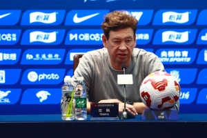 斯盧茨基：我們今天再次付出了學(xué)費(fèi)，很多隊(duì)員沒表現(xiàn)出應(yīng)有的水平