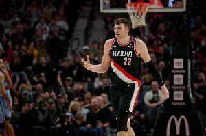 進(jìn)步好快！克林根發(fā)揮全面 24分鐘9分10板3助1斷1帽&進(jìn)賬一記三分