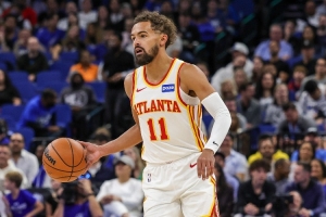 核心控衛(wèi)！特雷-楊上半場(chǎng)6中3得到10分2板8助 罰球4中3