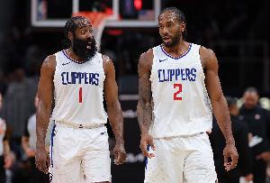 斯普利特：哈登跟小卡的一星四射很難防 2個(gè)巨星又都能頂著人投進(jìn)