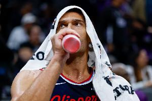 哈登：大洛帶來了不同的風(fēng)格 這正是我們此前一直缺少的東西