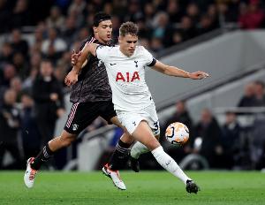 帶刀后衛(wèi)！范德芬近6場英超進(jìn)3球，追平此前43場總進(jìn)球數(shù)