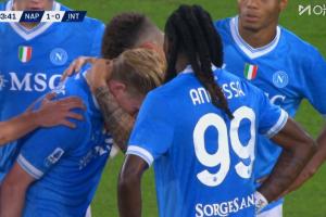 疑似又是腿筋傷情德布勞內(nèi)點射時受傷，直接被隊醫(yī)攙扶下場