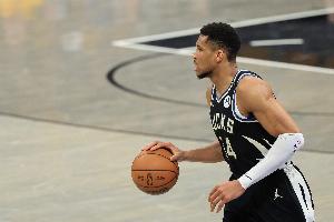 明天雄鹿客場(chǎng)挑戰(zhàn)騎士！字母哥大概率出戰(zhàn) 庫茲馬出戰(zhàn)成疑