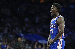 打得可以！埃奇庫姆4記三分拿下14分6板4助1斷 正負(fù)值+11首發(fā)最高