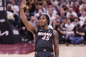 9助！斯波：非常喜歡戴維恩-米切爾組織能力 他在這方面很有天賦