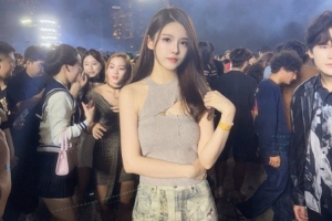 DOTA2解說(shuō)蛋糕曬演唱會(huì)照：知道遲到大王會(huì)遲到 所以我也遲到