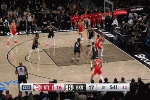 大舉反擊！奧孔武切入扣籃得手 老鷹3分鐘轟出18-5強(qiáng)勢(shì)反超