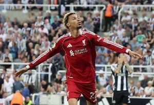 赫斯基：很喜歡?；倏说谋荣悜B(tài)度，他有敏銳的嗅覺(jué)且不怕對(duì)抗