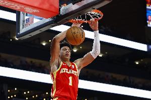 準(zhǔn)三雙！杰倫-約翰遜16中9貢獻(xiàn)22分13板8助2斷1帽 正負(fù)值+13