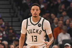 略有回落！羅林斯出場36分鐘13中8 拿到16分4板8助2搶斷