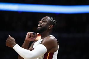 鮑威爾：韋德是我兒時(shí)喜愛的球星 一直在學(xué)習(xí)他的打法和心態(tài)