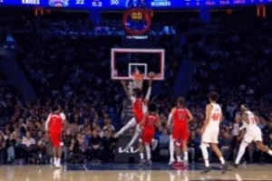 最終還是超時！哈特壓哨上籃&裁判反復回看判定超時