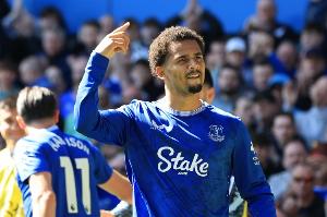 上賽季以來(lái)英超僅5人左右腳進(jìn)球皆5+：薩拉赫、恩迪亞耶在列