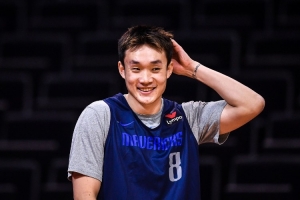 丁彥雨航：當時我英語不行 卡萊爾不讓帶翻譯 聽了一個半小時天書