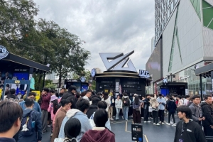 媒體人分享IG和BLG活動(dòng)現(xiàn)場(chǎng)：排長(zhǎng)隊(duì) 要這倆打決賽拳頭嘴都能笑歪