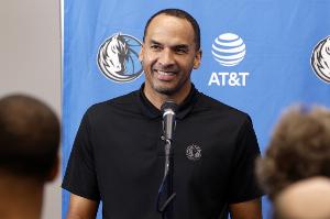 2勝7負(fù)西部墊底！名記：整個(gè)聯(lián)盟都想問(wèn)哈里森的位置是否還安全