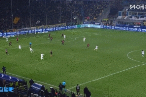 一念神魔了！米蘭反擊，薩56單刀過掉鈴木彩艷但最終沒打進！