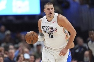 約基奇能破紀(jì)錄？盤點(diǎn)單季三雙榜前20：詹登東在列 威少42次居首