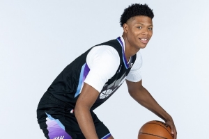 手感一般但挺全面！5號(hào)秀貝利首次先發(fā) 9中4砍下10分7板2助3斷