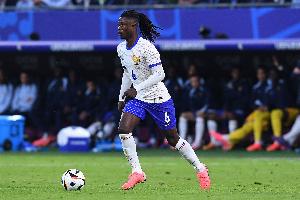 記者：卡馬文加無緣法國今晚比賽，賽后將確定他是否提前回馬德里