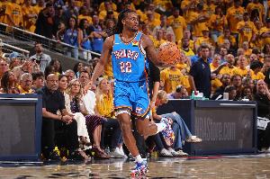 卡魯索轉(zhuǎn)發(fā)！卡森·華萊士對位莫蘭特&庫里&東契奇 三人共51中14