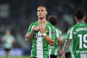 不公平！球迷：亞馬爾提名普斯卡什的進(jìn)球安東尼有10個(gè)，但沒提名