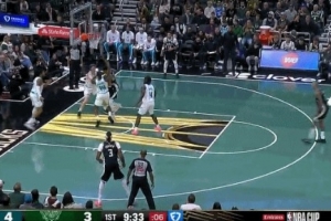 真是防不住！字母哥內(nèi)線接球不講理一打三 強(qiáng)起直接單臂隔扣！