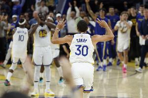 鍵盤俠|庫里若有巨星哨就是GOAT！庫日天的勇士是年輕強隊試金石