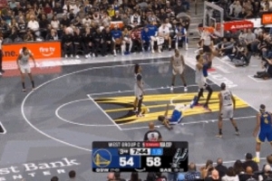 你是真送啊！追夢(mèng)籃下連續(xù)強(qiáng)攻 被文班亞馬一頓火鍋伺候