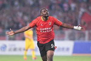 姆本扎：下賽季會(huì)繼續(xù)為遼寧鐵人效力，目標(biāo)在頂級(jí)聯(lián)賽站穩(wěn)腳跟