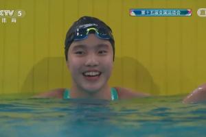 小孩姐第3金！13歲于子迪奪女子400米混金牌，3名10后包攬金銀銅