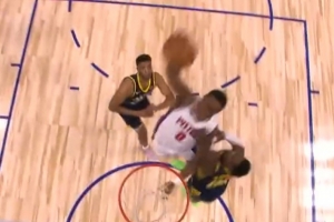 致敬小喬丹！杜倫空接超級(jí)戰(zhàn)斧隔扣馬瑟林 全場(chǎng)被點(diǎn)燃