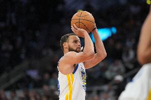 有望里程碑！庫里還差14分便超越卡特 上升至歷史總得分榜第22位