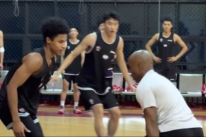 球員：教練我想打球！  ?主教練：我也想！