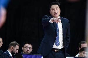 朱芳雨to李春江：澄清一下 我當(dāng)時(shí)不可能叫‘老李’ 都叫‘李導(dǎo)’