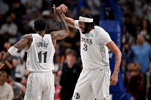 名記：獨(dú)行俠傾向送走濃眉留歐文 后者和弗拉格在訓(xùn)練中關(guān)系融洽