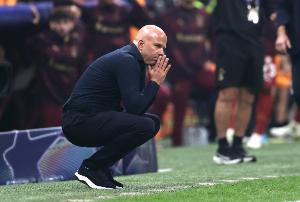 斯洛特：我不清楚那球究竟越位沒；無論何種狀況全部責(zé)任都在我