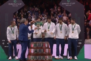 辛納、穆塞蒂休戰(zhàn)，意大利仍衛(wèi)冕戴維斯杯且小場6-0不敗奪冠