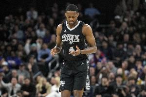 頻造殺傷！?？怂?1中5拿到26分5板3助 罰球16中14