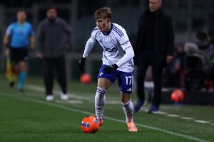 夸張20歲科莫邊鋒助攻雙響+離譜手球送點+空門吐莫拉塔喂餅