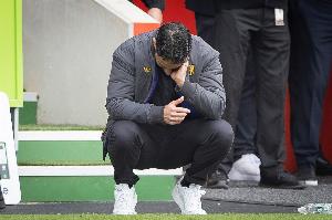 11打10長達(dá)80分鐘！記者：三后衛(wèi)為何不調(diào)整？積攢的希望就此扼殺