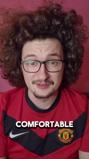 理發(fā)遙遙無期曼聯(lián)蓄發(fā)哥：阿莫林多打一人竟不變陣，真驚訝