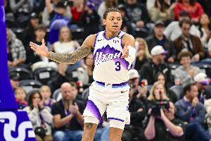 先發(fā)正負(fù)值唯一為正！喬治17中10&三分8中4空砍28分 另有6板7助