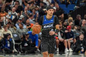 神兵天降！布萊克半場(chǎng)14中10狂砍27分 得分已創(chuàng)生涯新高