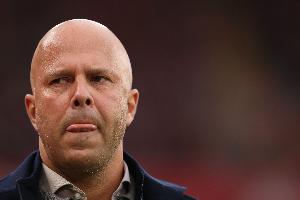 還能感受到支持嗎？斯洛特：我一直感到很安全，高層給我很多支持