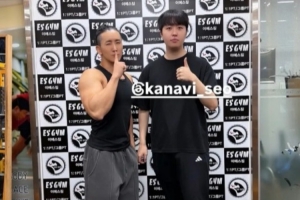 開始健身！Kanavi分享自己在健身房和教練的照片