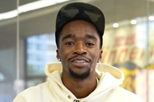 我系你杯茶！薩姆納：很高興來(lái)到廣東 來(lái)這里的唯一目標(biāo)就是贏！