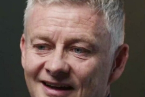 索爾斯克亞：安切洛蒂曾表示不想執(zhí)教曼聯(lián)，因?yàn)閴毫μ罅? >
                                        </div>
                                    </div>
                                                                        <div   id=